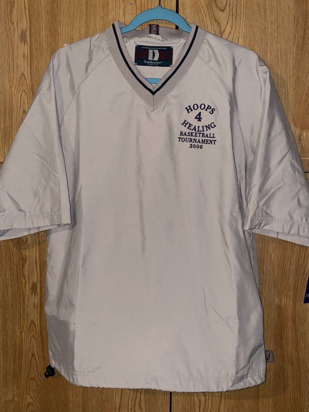 2006 hoops short sleeve windbreaker